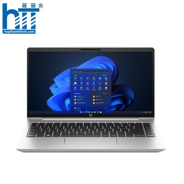 HP ProBook 440 G10 khoác lên mình bộ cánh bạc sang trọng, tinh tế đến từng đường nét.